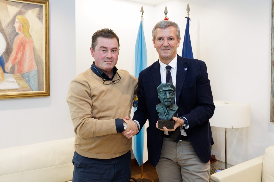 FOTO PONTECESO- Reunion presidente Xunta de Galicia 1