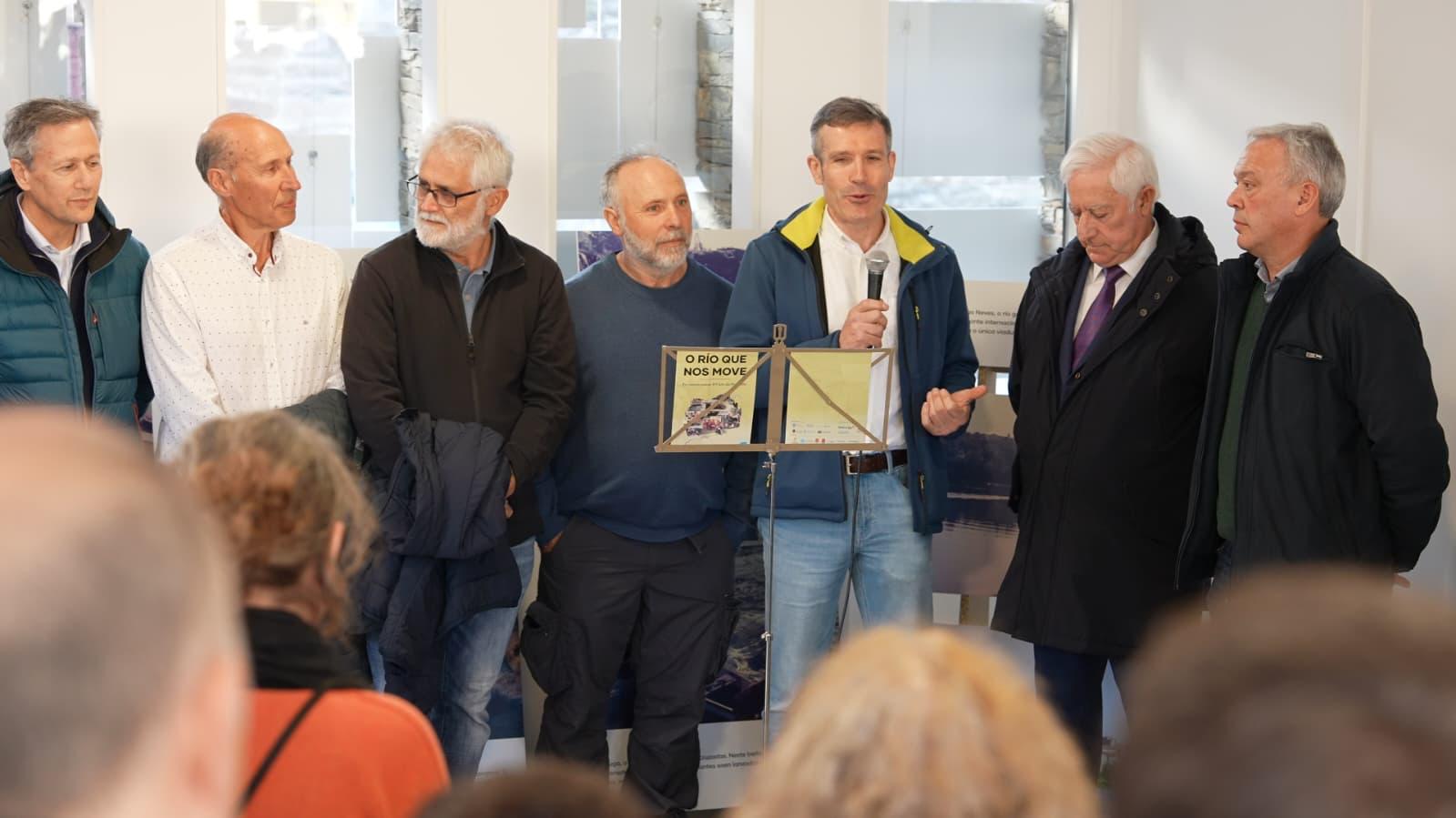 010426 Inauguracion exposicion O Rio que nos move