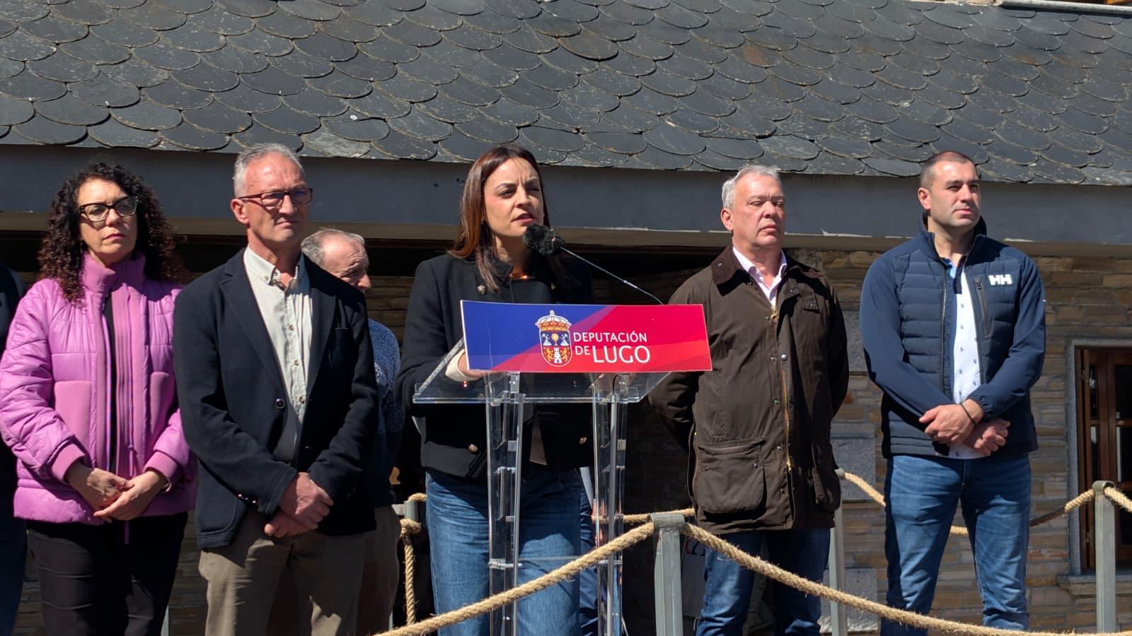 030426 A Presidenta pregoa a Feira do Queixo do Cebreiro