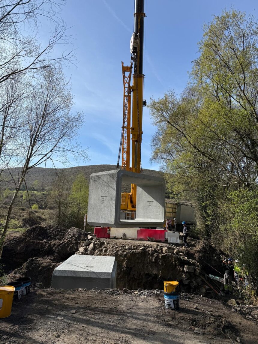 170426 Obras en Muras na LU P 6502