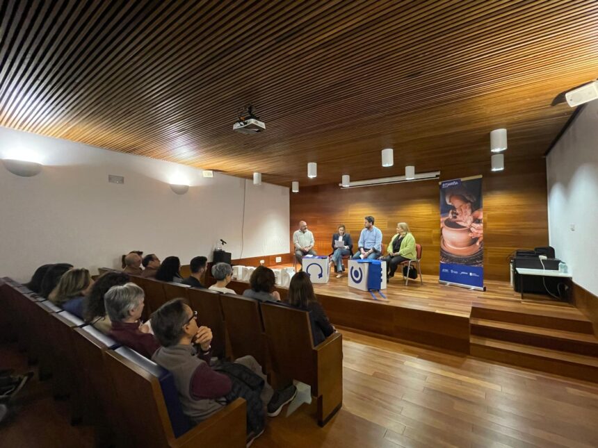 230426 Presentacion Asociacion Obradoiros Artesans da Marina