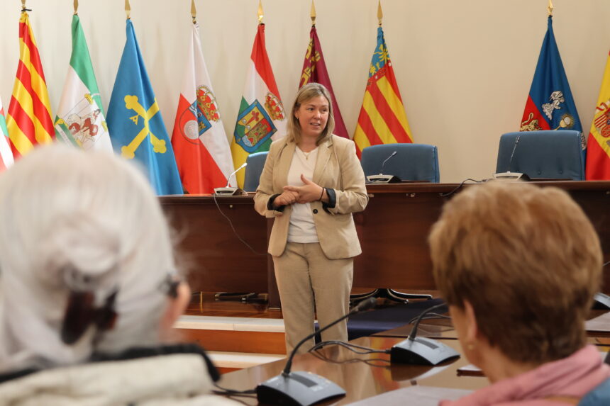 240426 Recepcion usuarios Centro Uxio Novoneyra