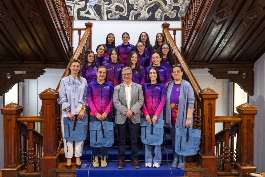 260410 Recepcion AEHDE 01