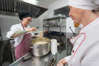 DSC4096 Fixed Width 3000x2001 H 60