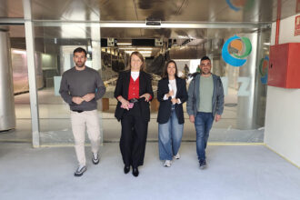 EQUIPO DE GOBERNO VISITANDO PRAZA DE ABASTOS