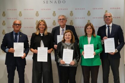 Foto senadores ourensans mais Enrique Ruiz e Alicia Garcia