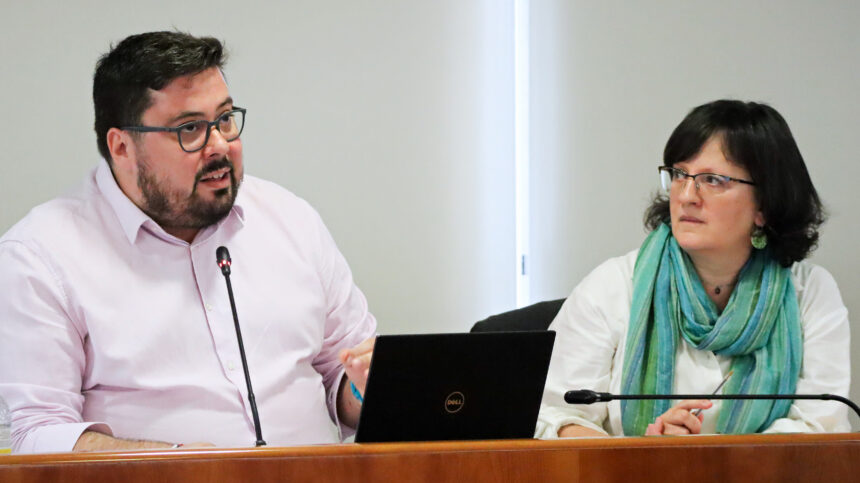Foto Xabier P Igrexas e Ana Martinez no Pleno de Vigo