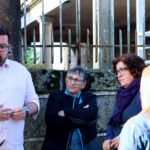 Foto Xabier P Igrexas e Carmela Gonzalez con persoal e familias do centro Atalaia 1