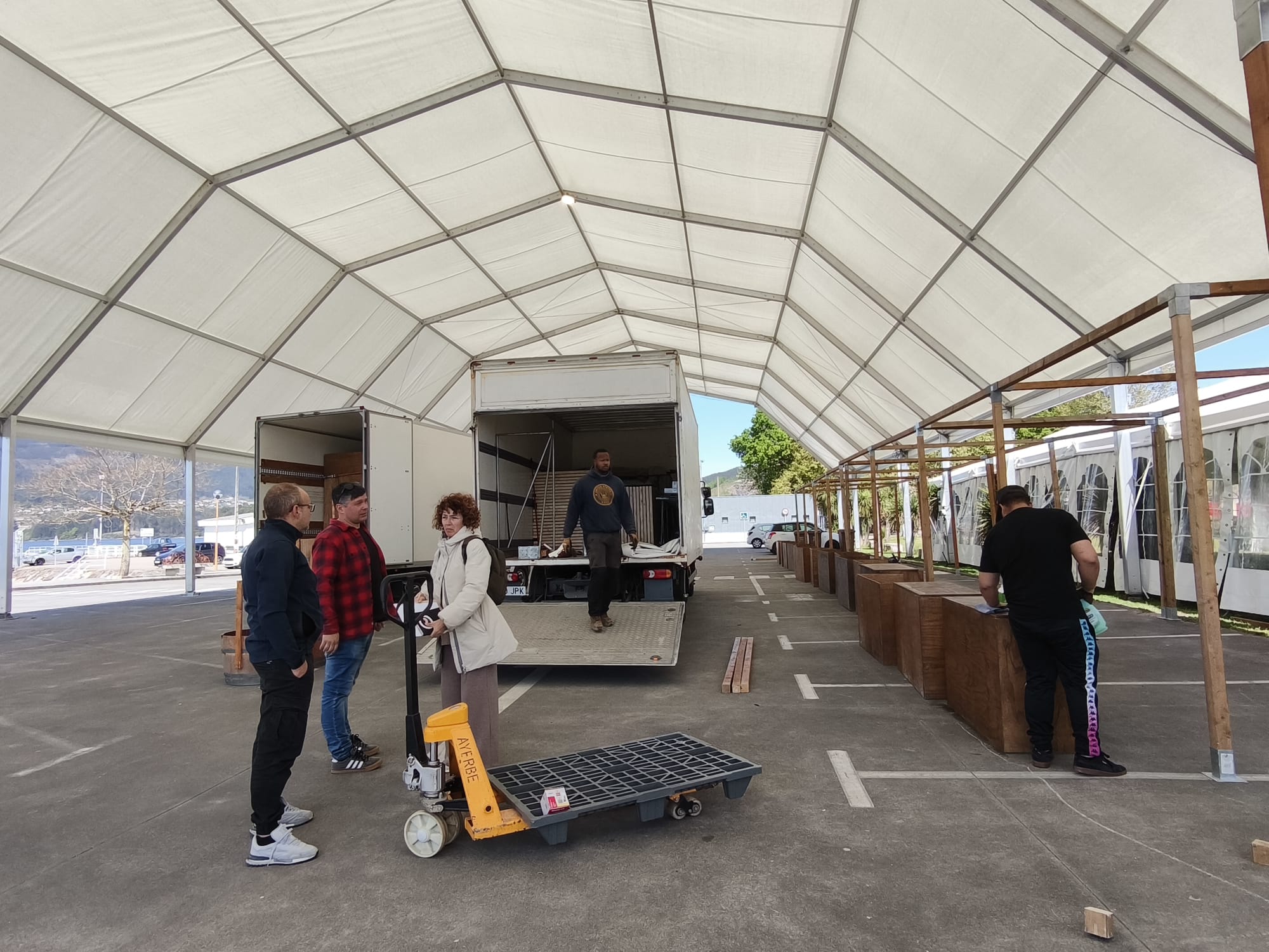 Manu Lourenzo visitando zona da carpa 01