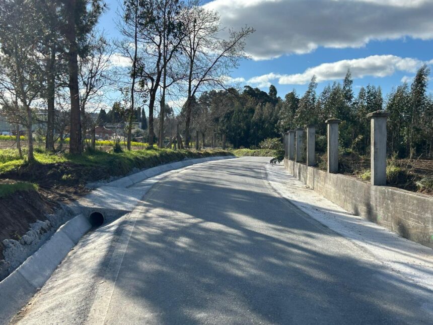 OBRA 1CARRAL Carral finaliza tres actuaciones de mejora viaria con una inversion superior a los 140 000 euros