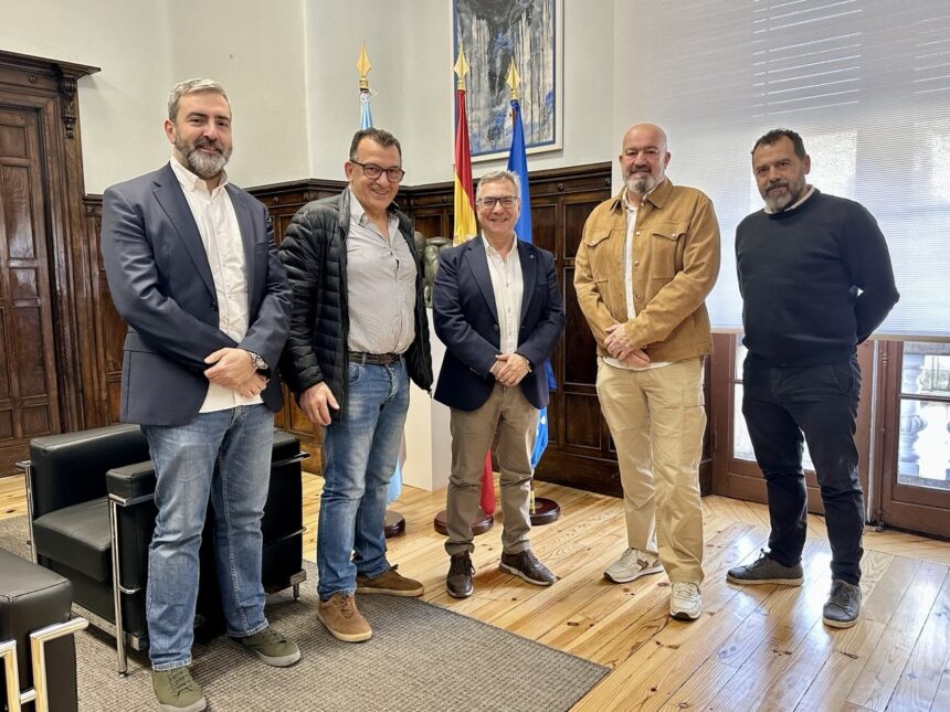 Reunion coa directiva da Asociacion de Amigos da Cocina Galega 1