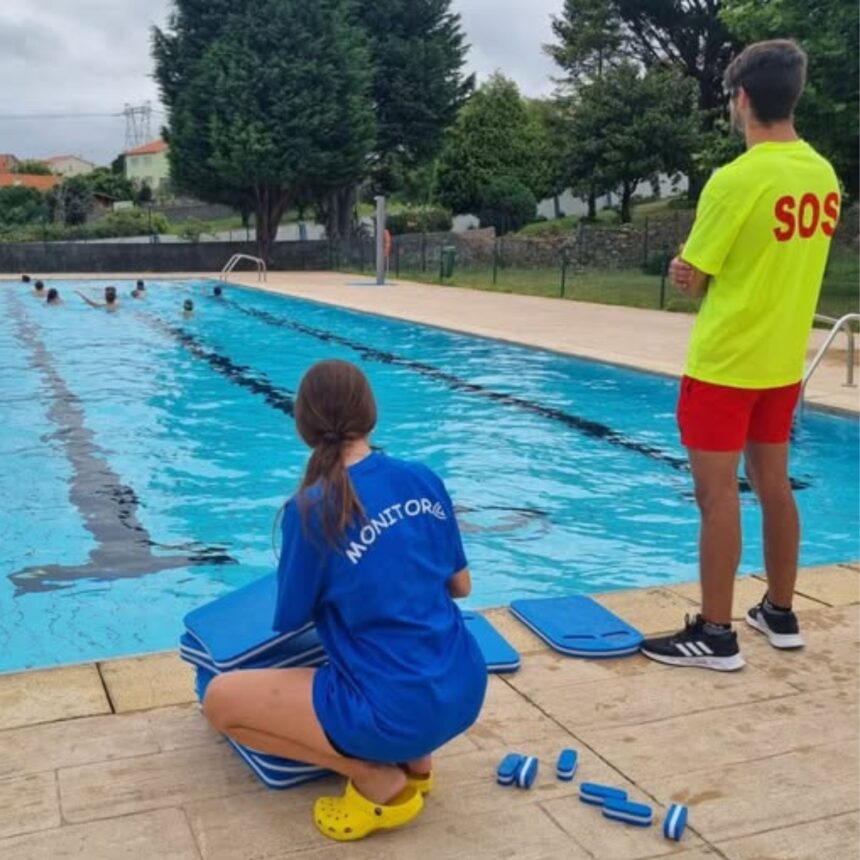 Socorrista na piscina de Neda nos ultimos verans