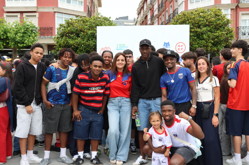 150626 Fan zone Burela Cabo Verde