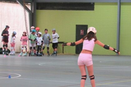 Exhibicion alumnado patinaxe no Roxal 1
