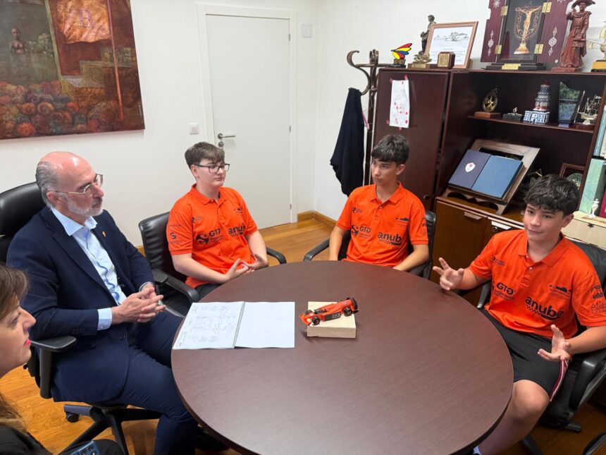 NP ALCALDE BAIONA RECIBE MARRUCHOS RACING TEAM