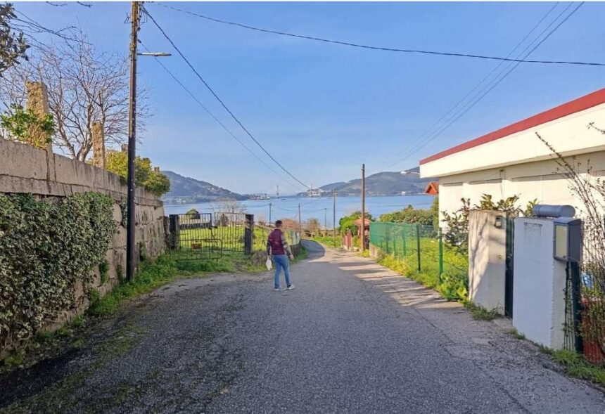 Pavimentacion caminos municipales da Vella y da Ferreira 4