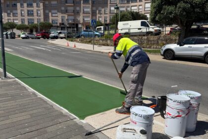 Pintado carril bici paseo Touro 2026 1