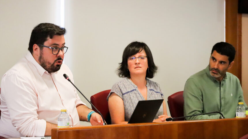 Xabier P Igrexas Ana Martinez e Filipe Abalde no Pleno de Vigo