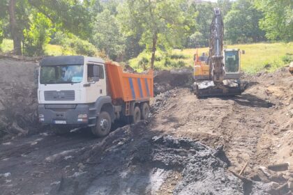 Avance dos traballos de retirada de entullo en Bouza 1