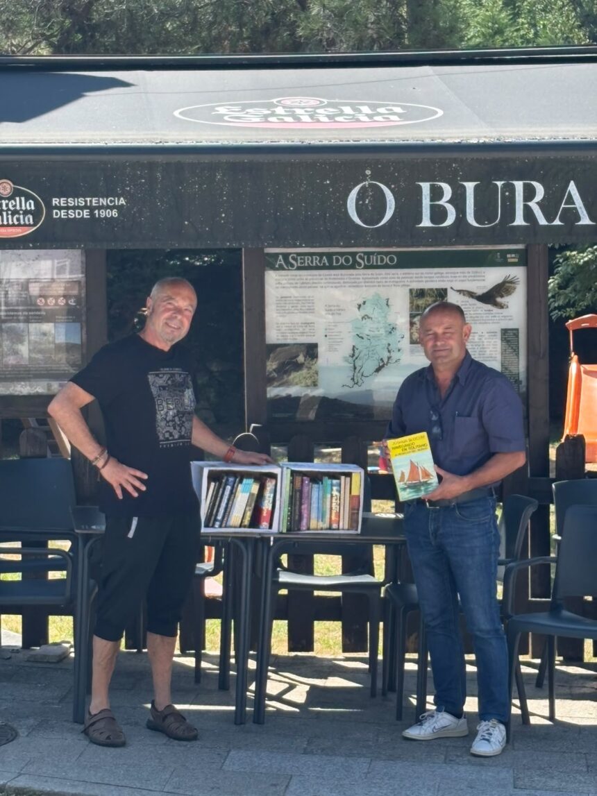 FOTO CAFE REPAIR LIBROS