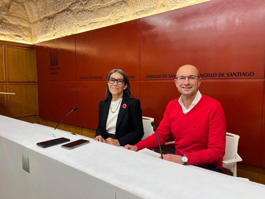 IMAXE Mercedes Roson e Gonzalo Muinos na sala de prensa de Raxoi