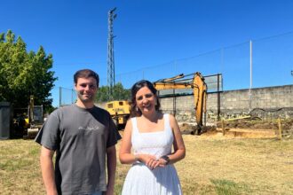 O Concello mellora as instalacions deportivas de Tomino con dous novos vestiarios no campo do Alivio