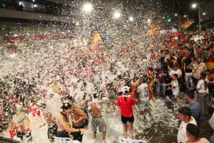 Porrino celebra con 2 500 afeccionados na final do Mundial