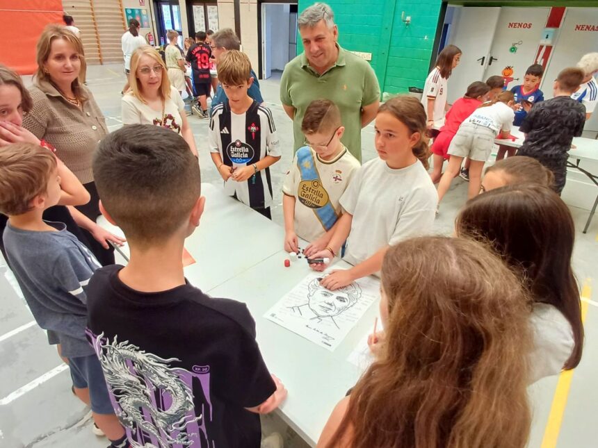 Visita do alcalde e outros representantes municipais ao campamento urbano 1