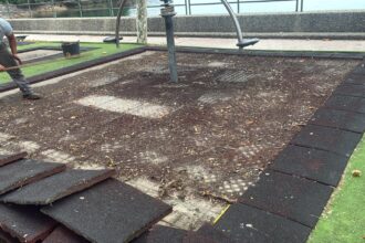 Traballos mantemento parques infantis xuno 2026 1