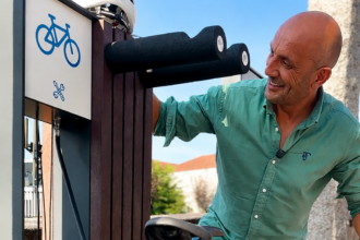 Alejandro Lorenzo San Sebastian totem bicis
