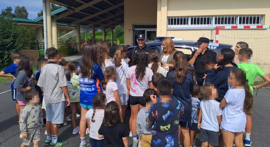 Campamento Visita Policia Participacion 2