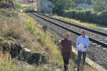 Foto Delgado Baltar sobre risco de incendios en linas ferrocarril 1