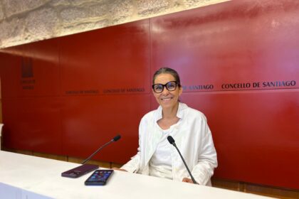 IMAXE Mercedes Roson na sala de prensa de Raxoi