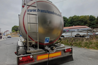 Camion cisterna en Albaron