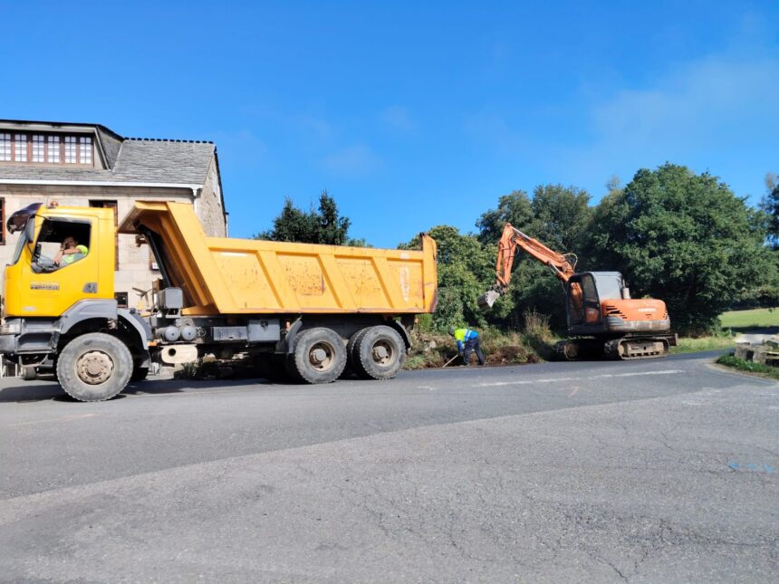 030926 Obras na LU P 2207 en Guitiriz