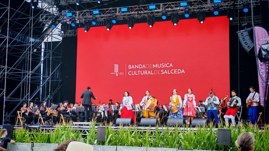 BANDA E DONICELAS