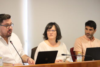 Foto Xabier P Igrexas Ana Marti nez e Filipe Abalde no Pleno