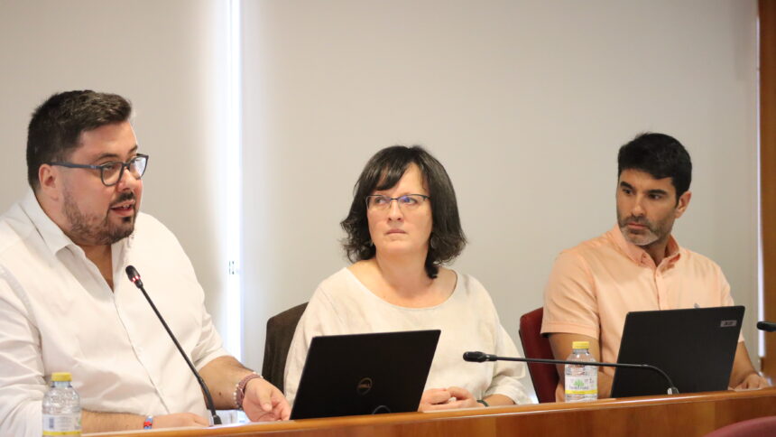 Foto Xabier P Igrexas Ana Marti nez e Filipe Abalde no Pleno