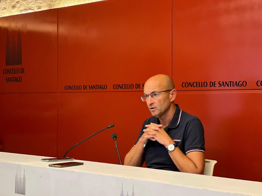 IMAXE Gonzalo Muinos na sala de prensa de Raxoi