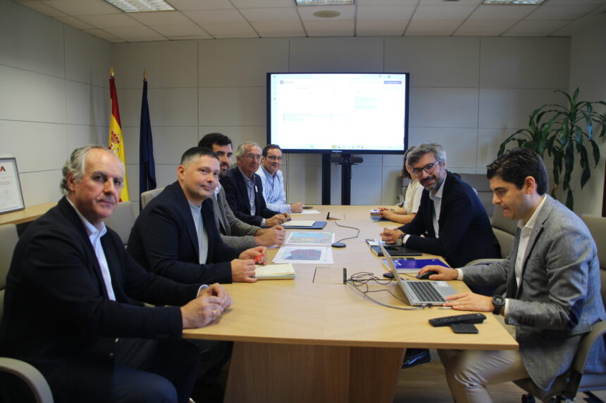 Manu Lourenzo co Directo Xeral Infraestrcuturas