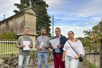 Ernesto Filgueira con outros membros do BNG en Laxoso