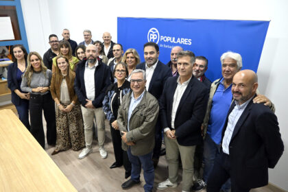 Foto reunion xestora Barbadas candidato 2