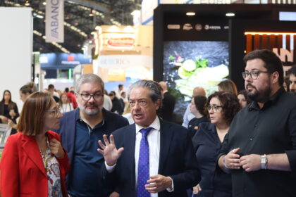 Foto Rosana Perez Oscar Insua Carmela Gonzalez Xabier P Igrexas e Filipe Abalde con Eloy Garcia 1