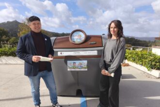 Manu Lourenzo e Eva Alonso co novo contedor marron