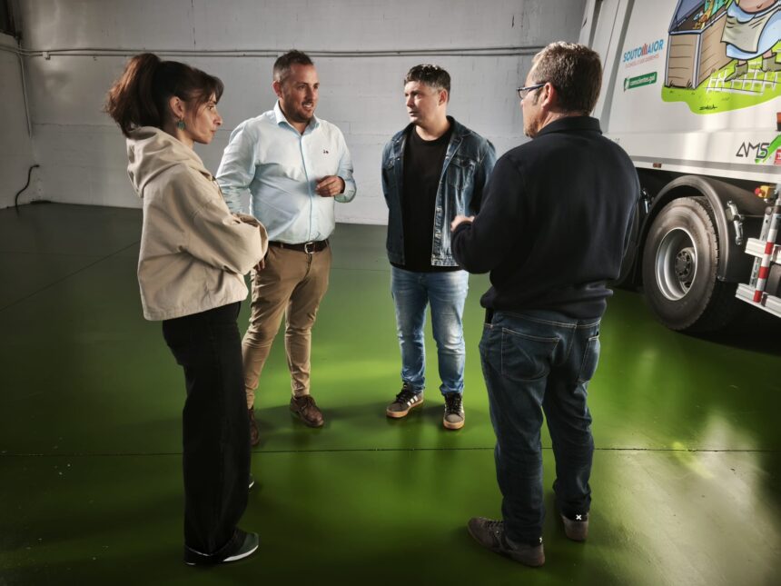 Visita punto limpo Eva Alonso Ismael Bouza Manu Lourenzo e Pablo Garrido