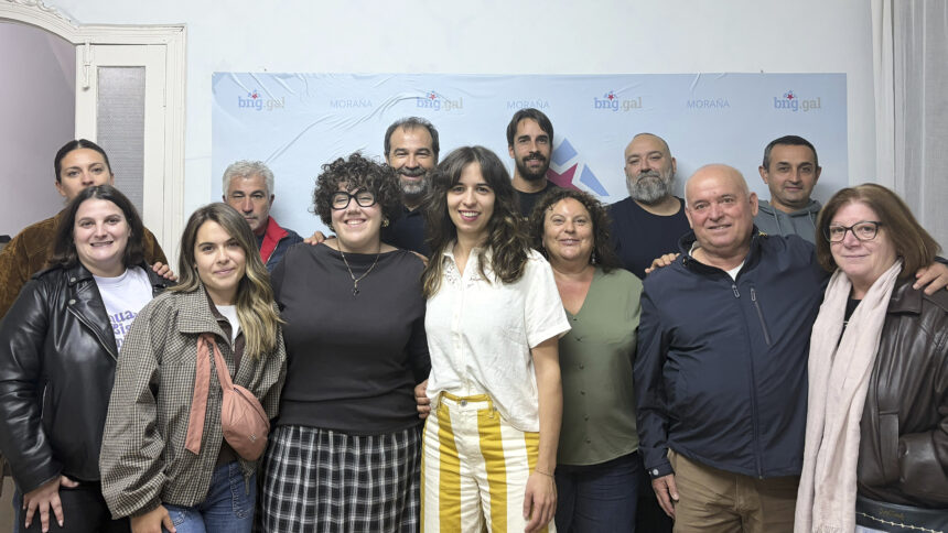Arina Bua con membros do BNG de Morana 1