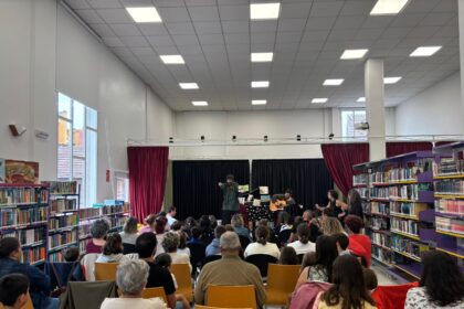 Biblioteca 04
